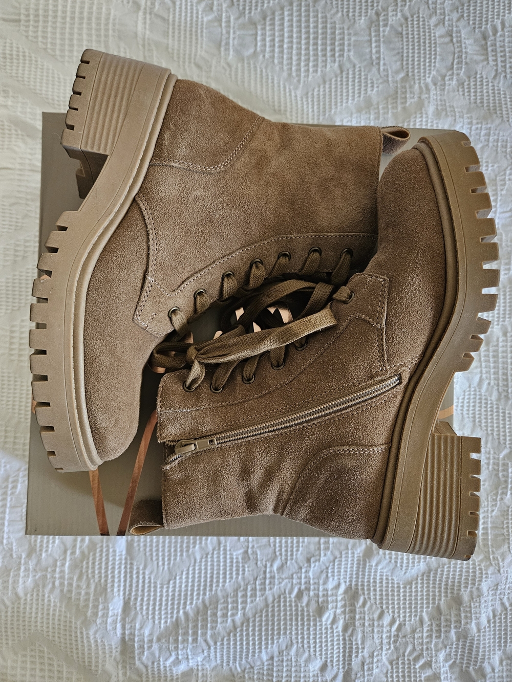 Crown Vintage Telinda Suede Leather Combat Boots Brown Sz 7M Like New - Picture 7 of 12